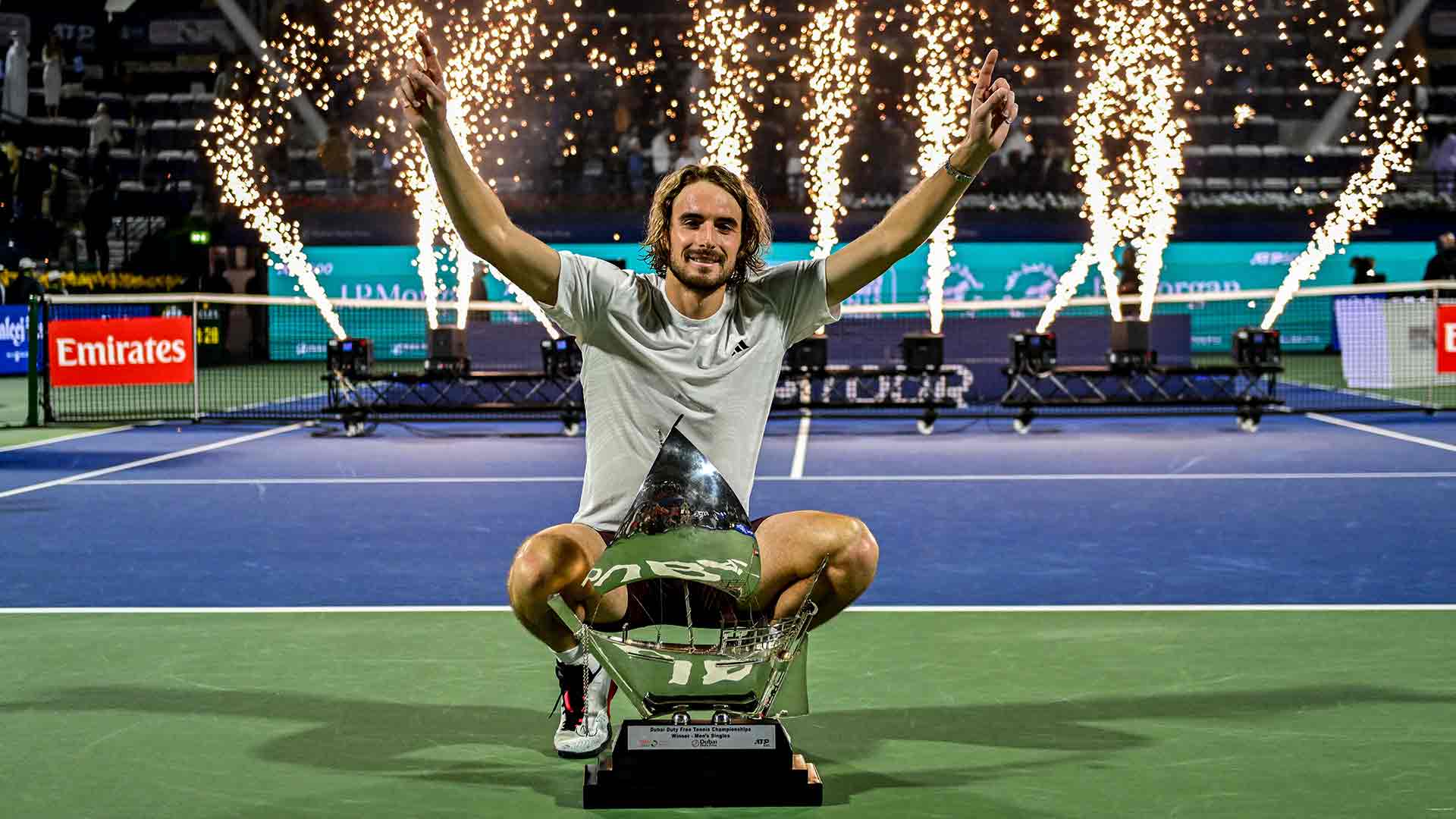 Tsitsipas conquista su primer ATP 500 en Dubái