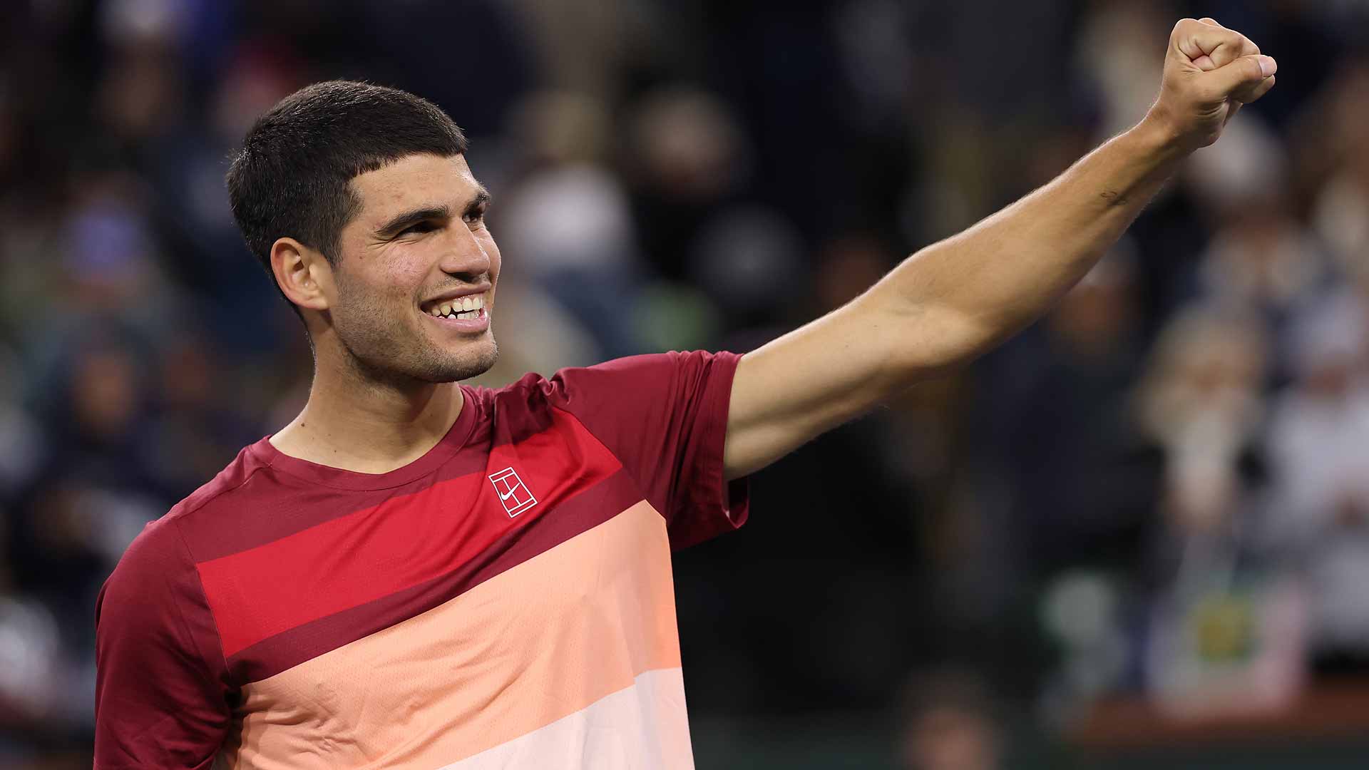 Carlos Alcaraz celebra su triunfo ante Francisco Cerúndolo el jueves en el BNP Paribas Open de Indian Wells.