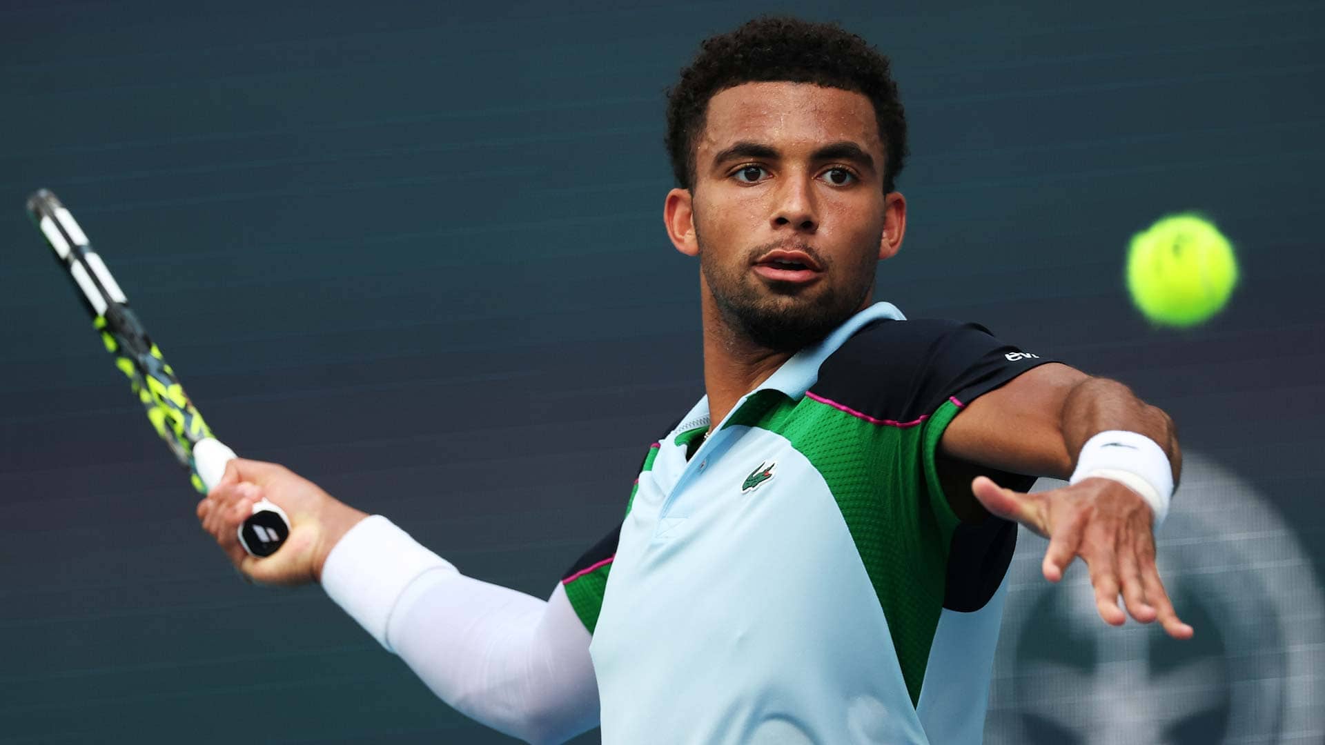 Fils frees up & fires to Zverev upset in Miami
