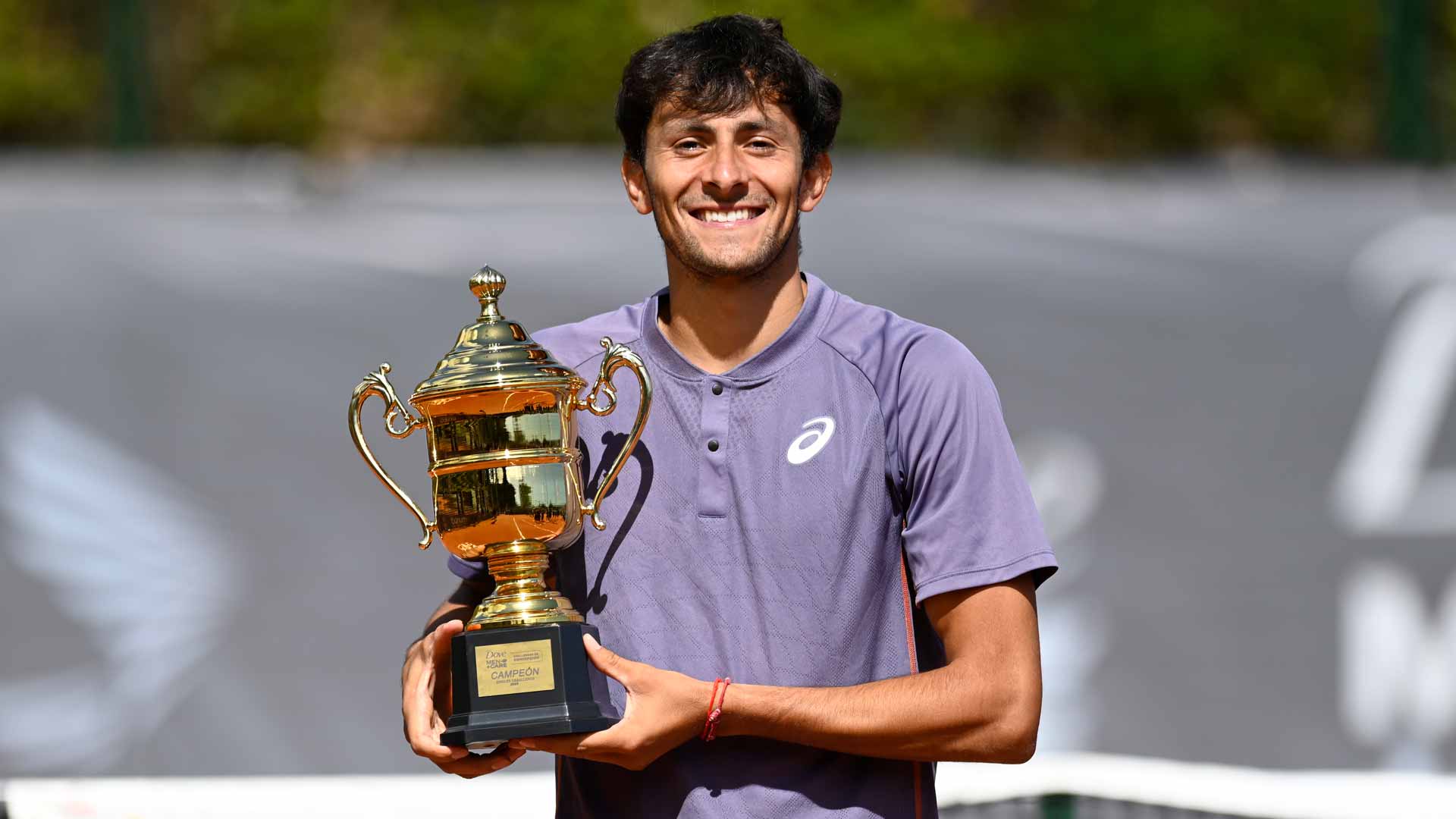 <a href='https://www.atptour.com/en/players/emilio-nava/n0am/overview'>Emilio Nava</a> is crowned champion at the Concepcion Challenger.
