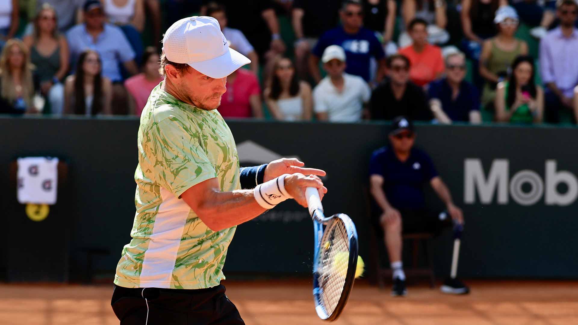 <a href='https://www.atptour.com/en/players/james-duckworth/d994/overview'>James Duckworth</a> in action at the <a href='https://www.atptour.com/en/scores/archive/san-luis-potosi/213/2025/results'>Banorte Tennis Open</a>.