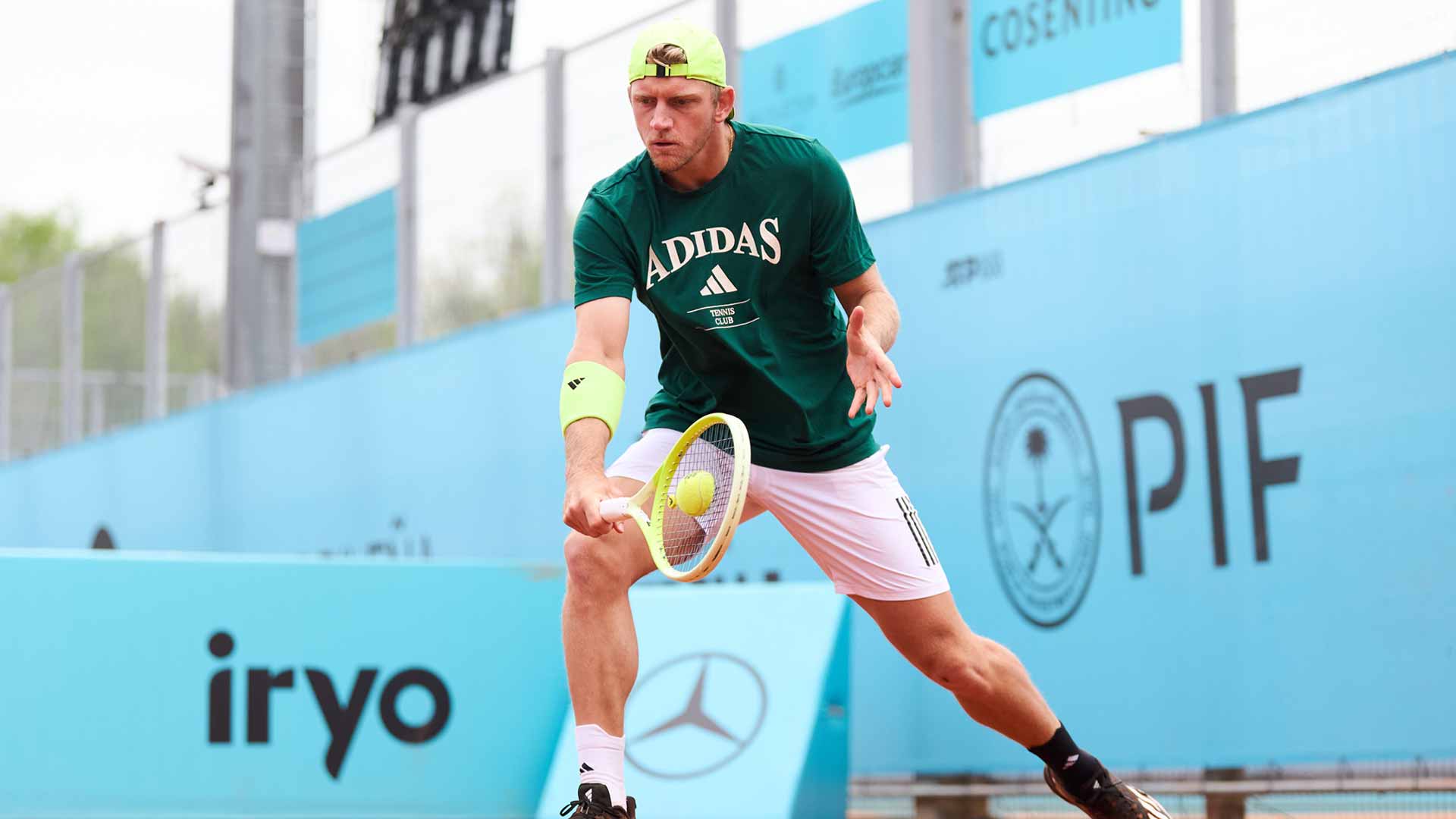 Alejandro Davidovich Fokina continues his preparations on home soil in Madrid.