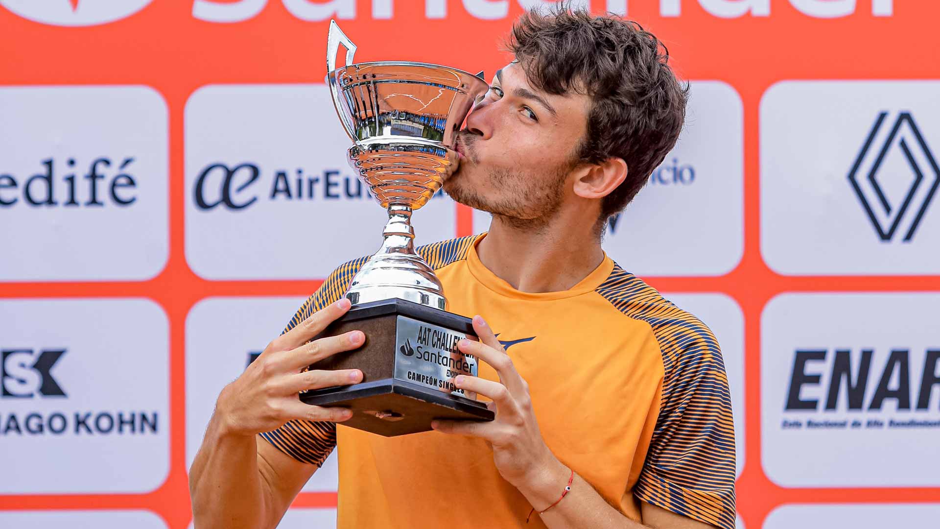 <a href='https://www.atptour.com/en/players/alex-barrena/b0gy/overview'>Alex Barrena</a> wins his first Challenger title.