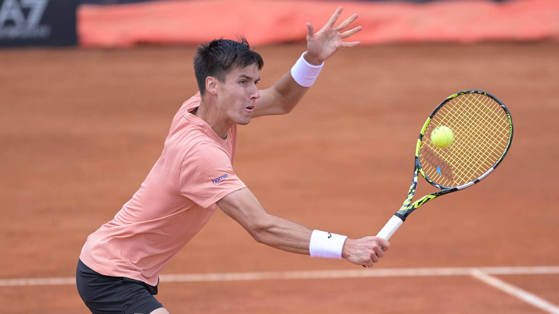Marozsan overcomes Fonseca in Rome opener