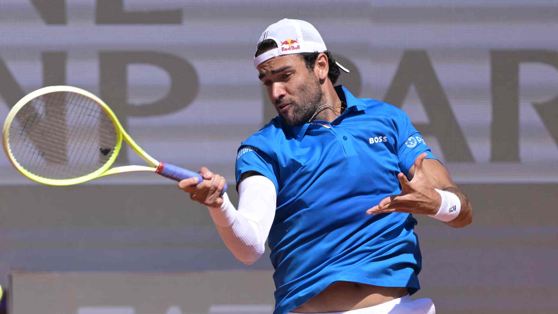 Berrettini makes resilient return to Rome, defeats Fearnley