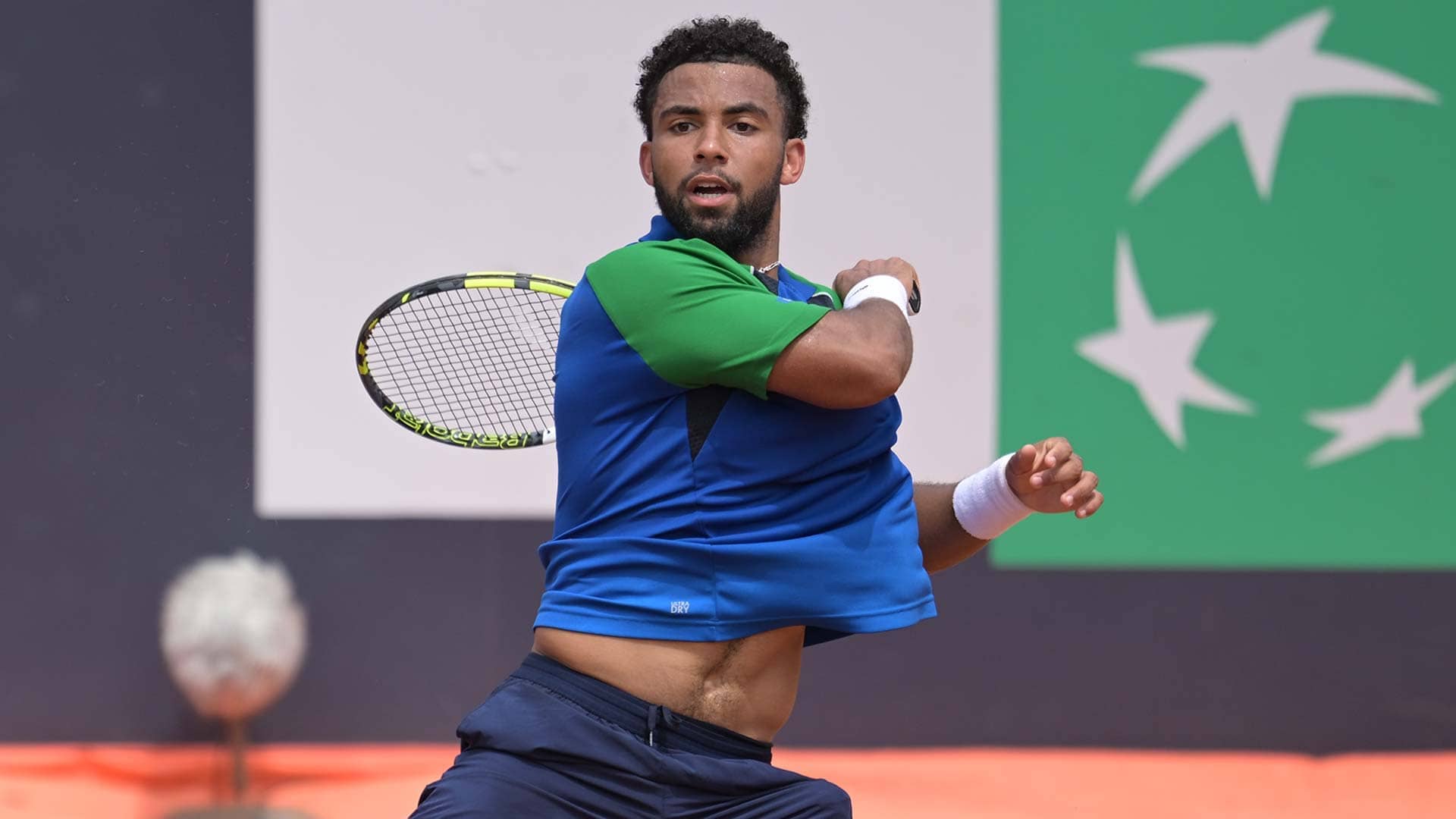 Fils maintains perfect Tsitsipas record, former Rome champ Medvedev advances