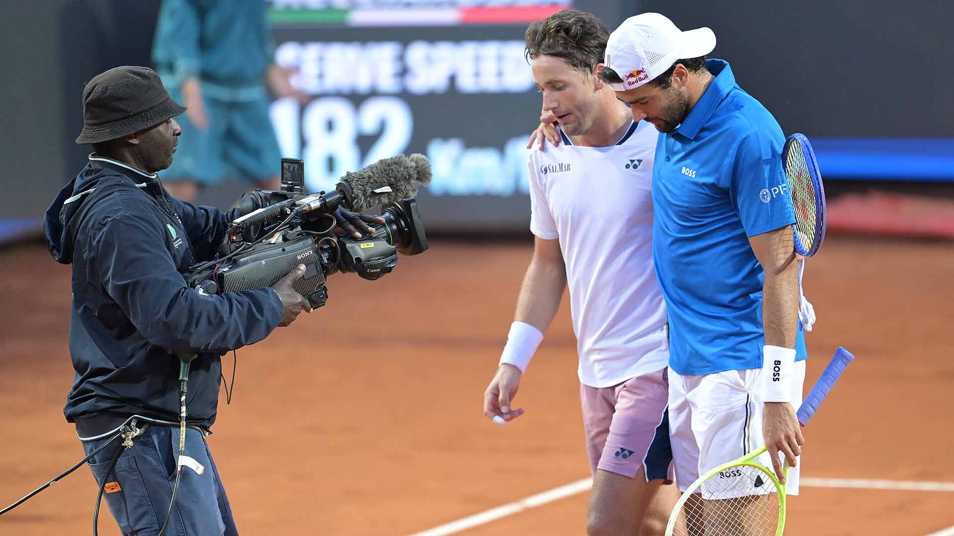 Berrettini retires, sending Ruud into Rome fourth round