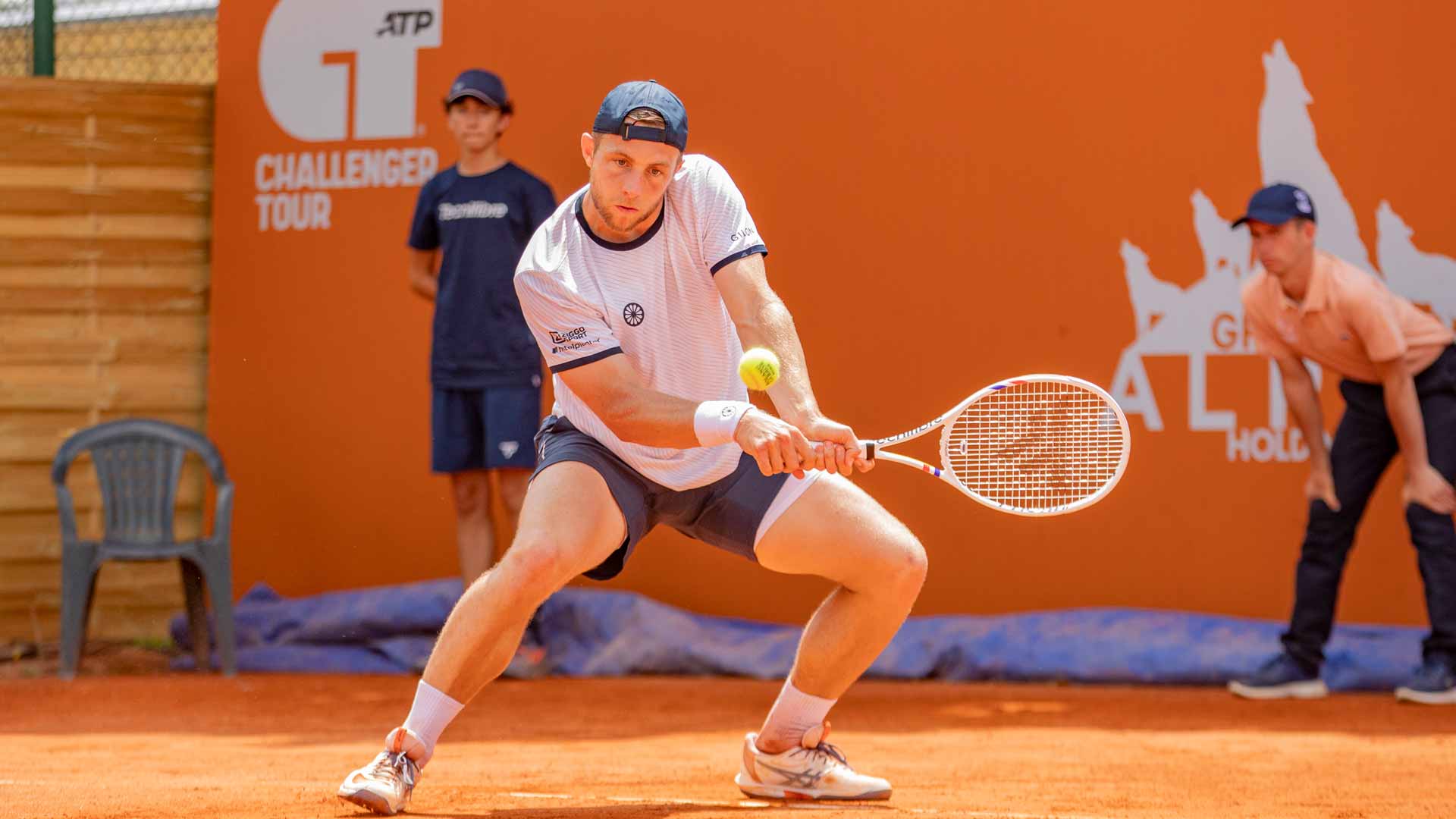 Tallon Griekspoor advances to the Bordeaux Challenger semi-finals.