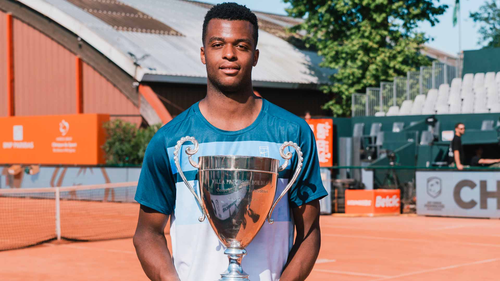 <a href='https://www.atptour.com/en/players/giovanni-mpetshi-perricard/m0gz/overview'>Giovanni Mpetshi Perricard</a> triumphs at the Bordeaux Challenger.