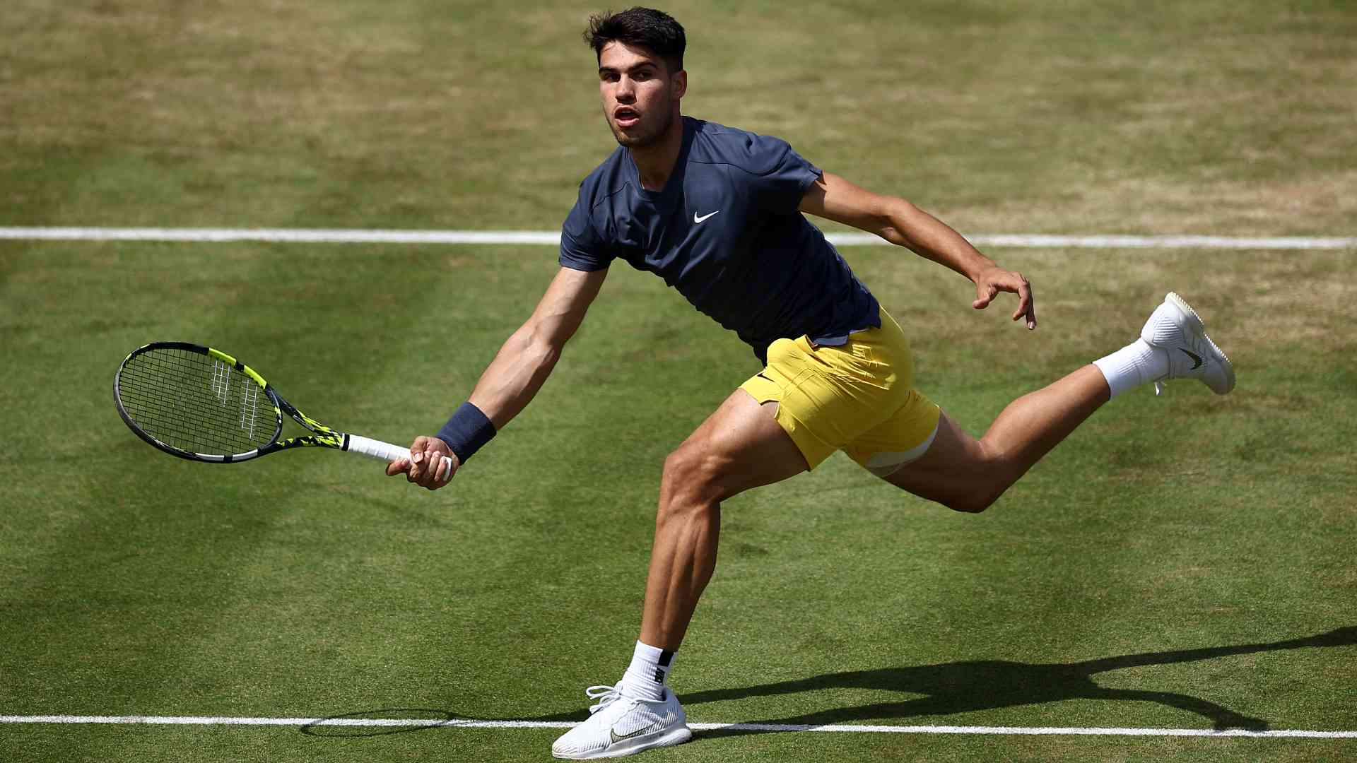 Alcaraz, Fritz, Draper headline Queen's Club entry list