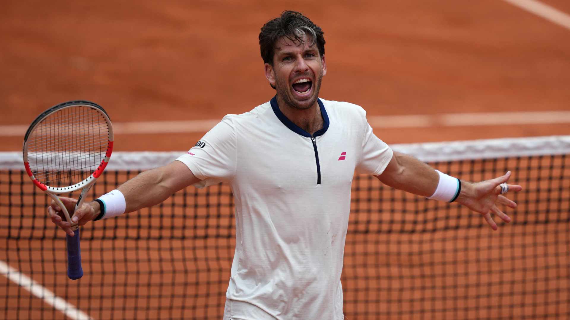 Cameron Norrie celebrates his first Lexus ATP Head2Head win over Daniil Medvedev (1-4).