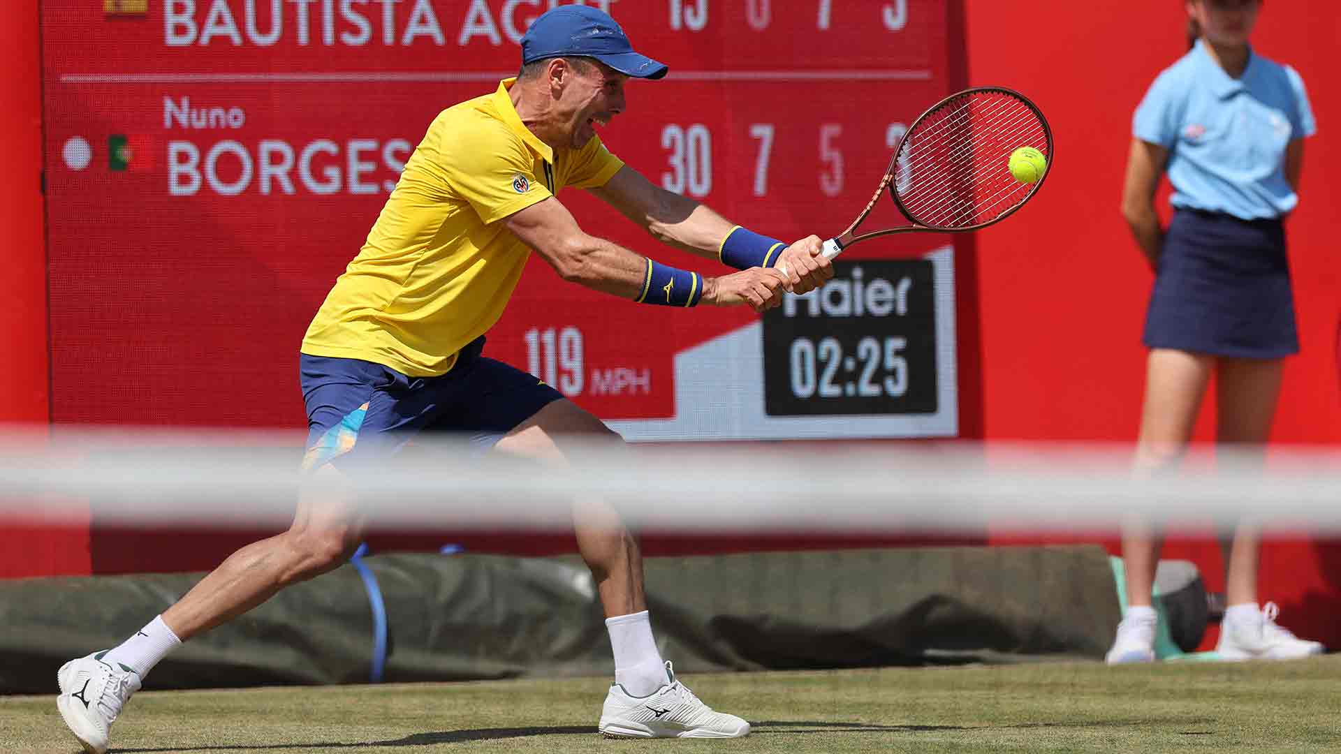 Bautista regresa a Queen’s con victoria 