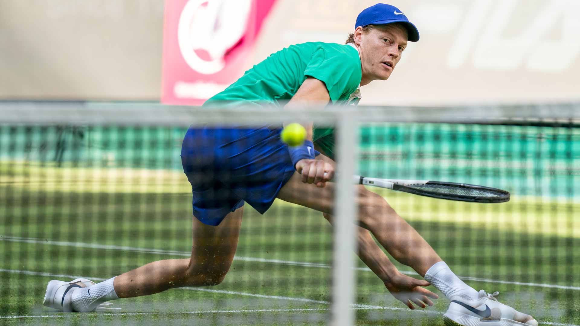 Sinner returns to grass with rock-solid win in Halle
