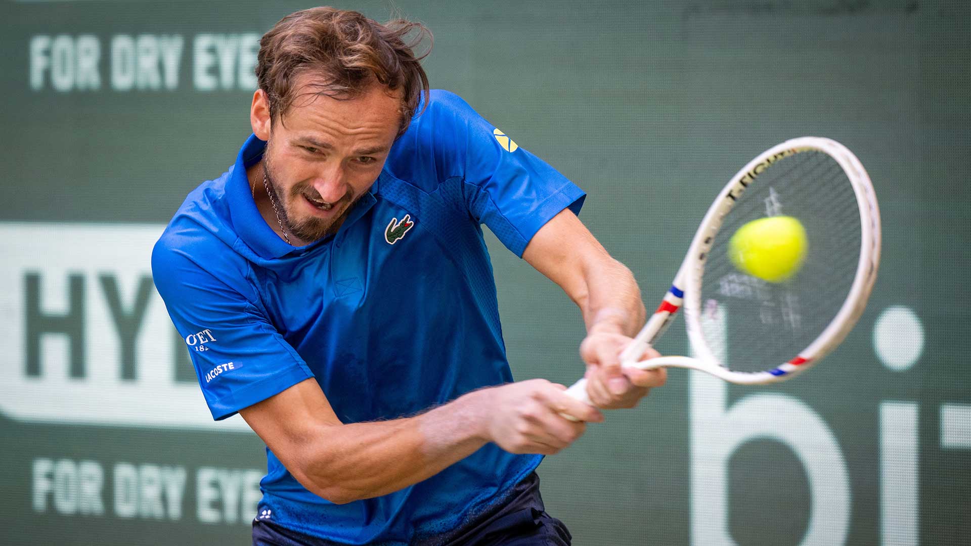 Medvedev sinks Zverev in Halle, reaches first final in 15 months
