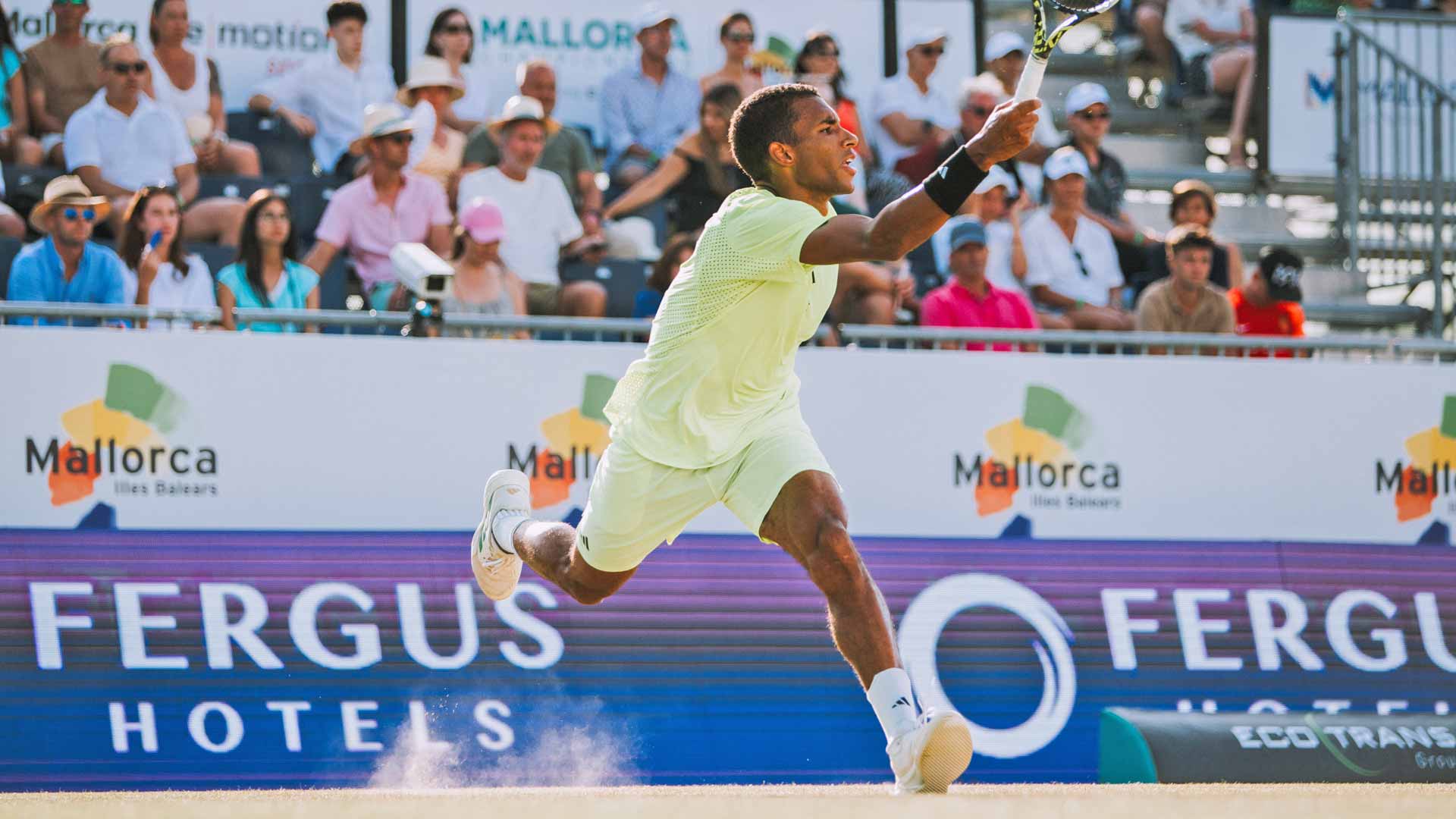 Auger-Aliassime delivers on debut in Mallorca