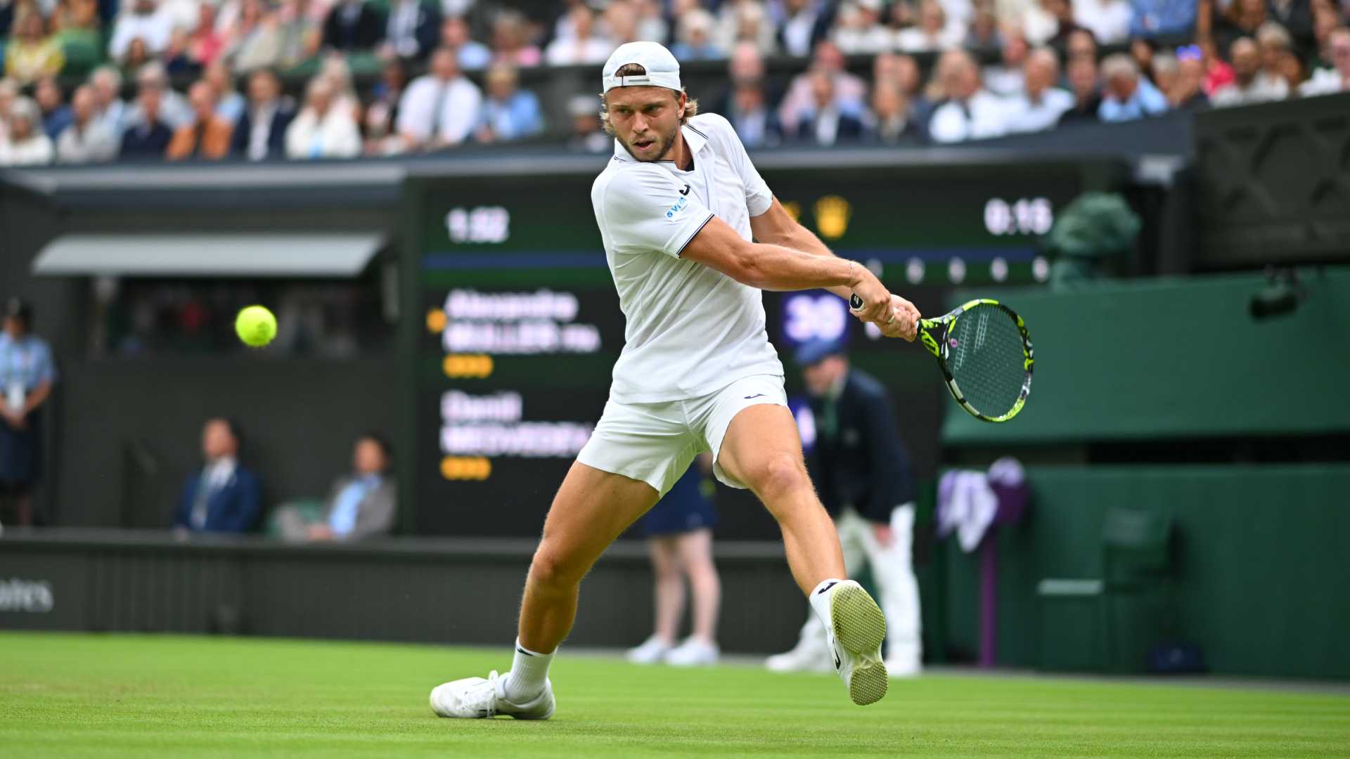 <a href='https://www.atptour.com/en/players/alexandre-muller/mp20/overview'>Alexandre Muller</a>