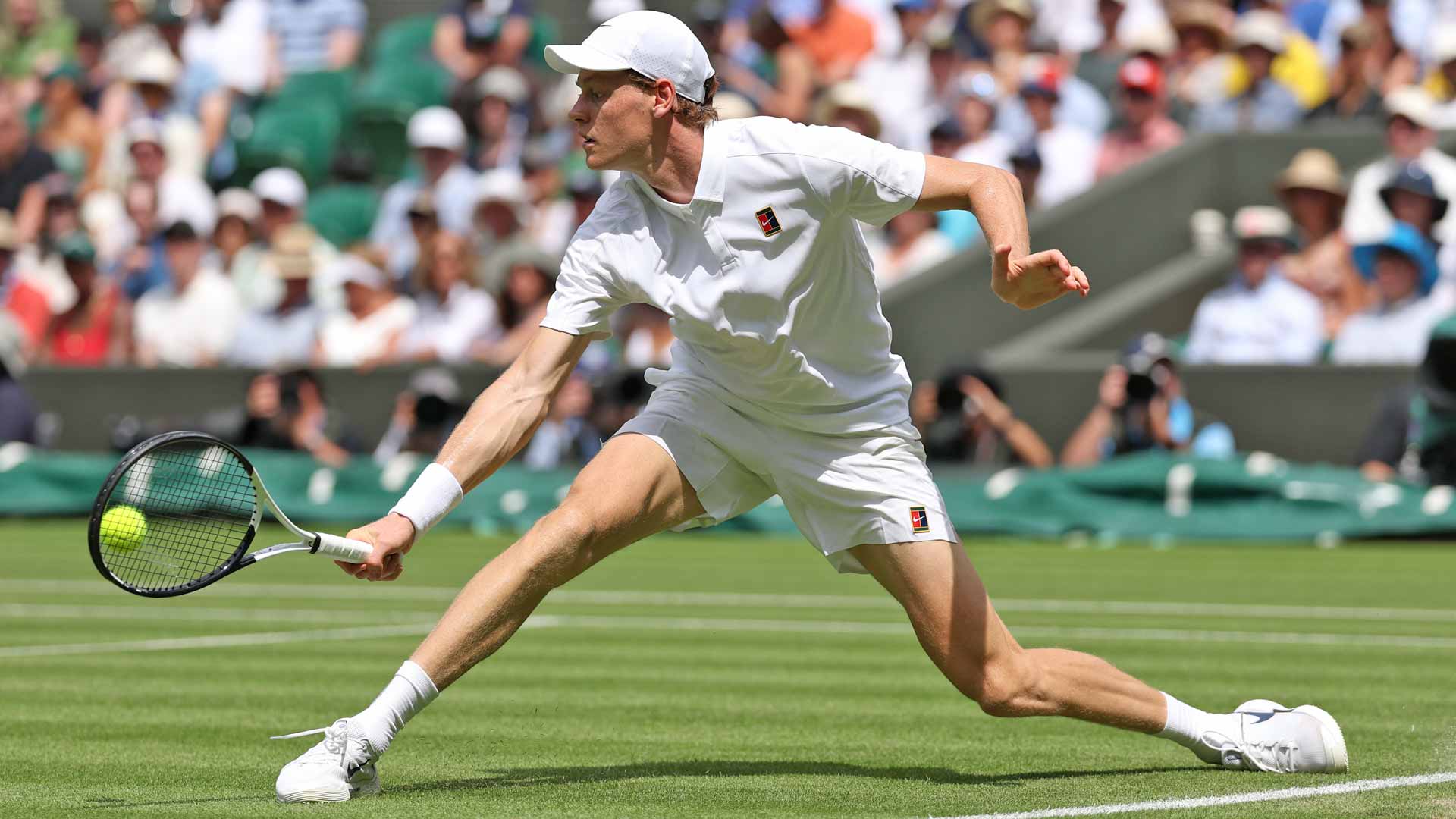 Sinner speeds past Nardi in Wimbledon opener