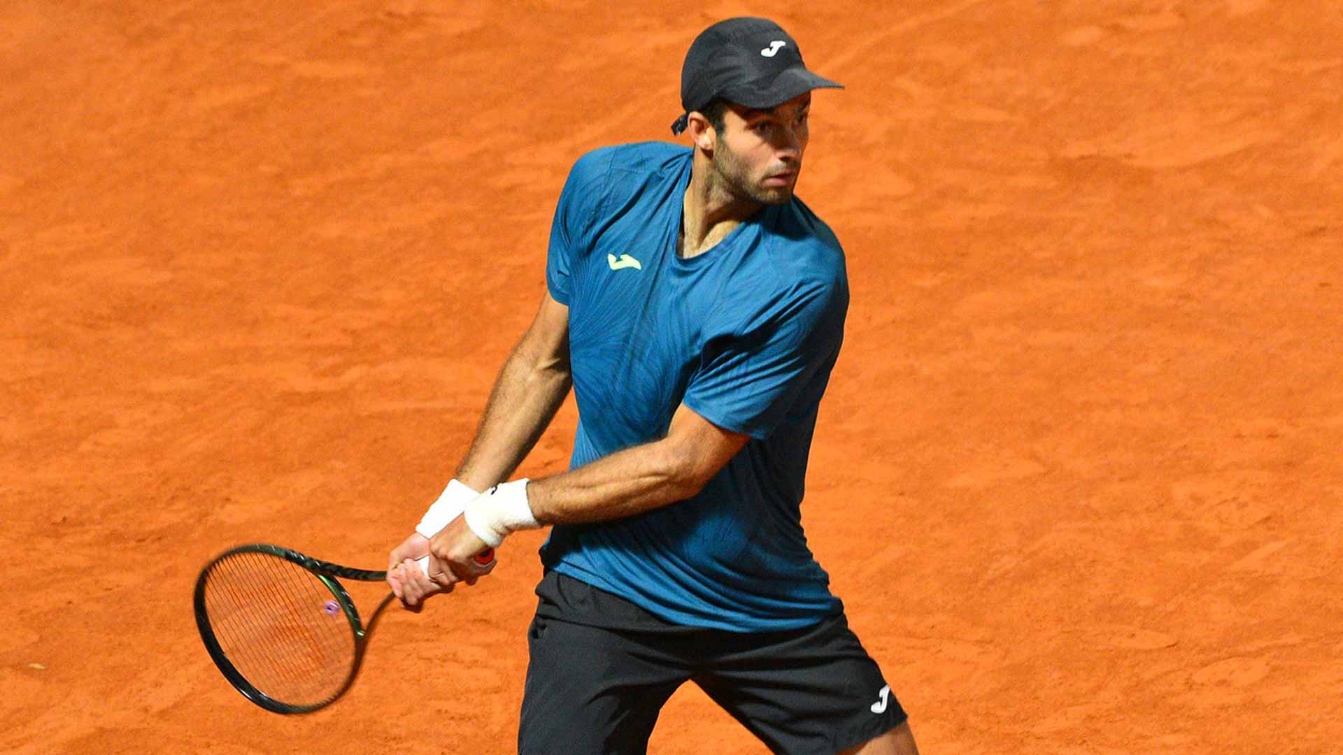 Facundo Diaz Acosta wins the Challenger 100 event in Montevideo, Uruguay.