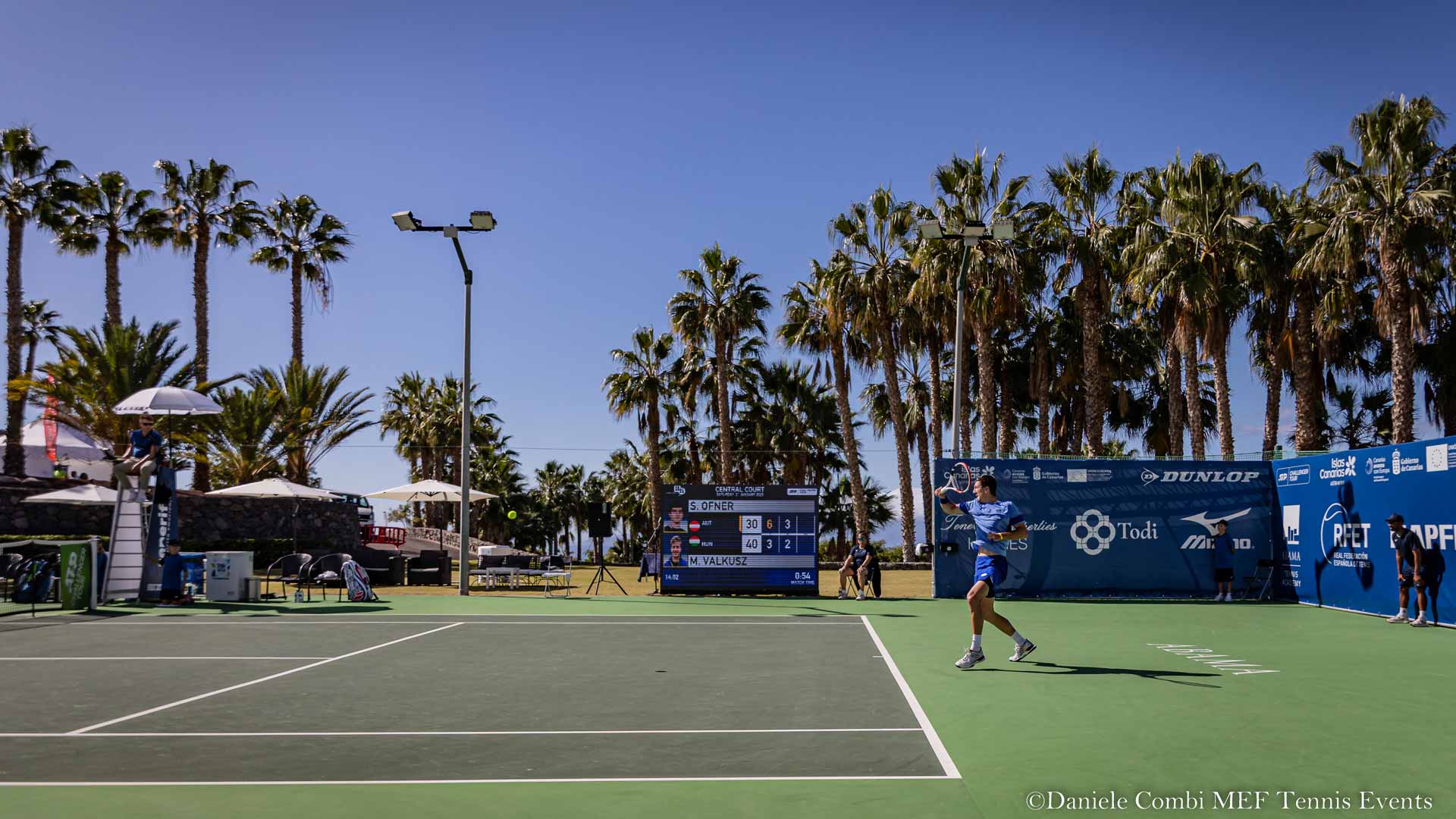 Semi-final action at the Challenger 100 event in Tenerife.