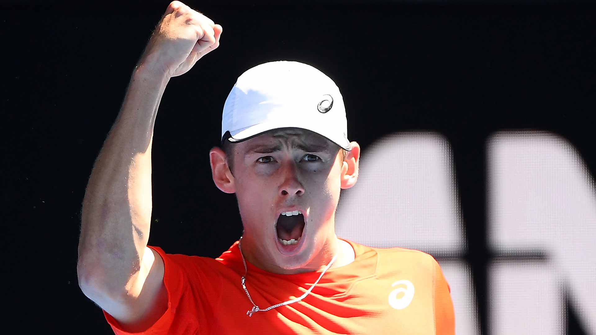 Alex de Minaur wins at the Australian Open