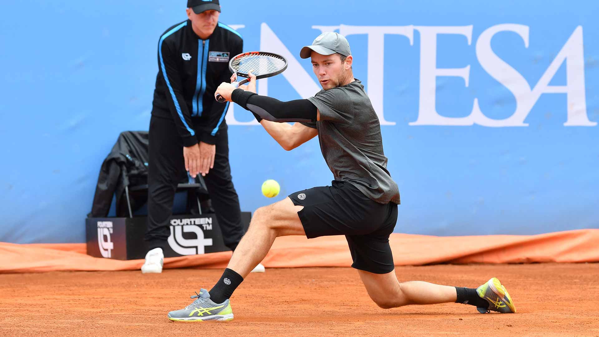 Dominik Koepfer in first-round action at the Turin Challenger.