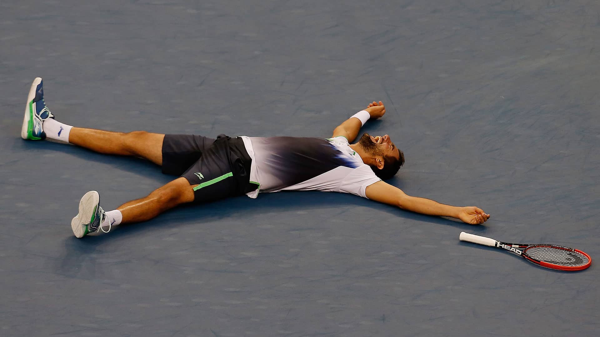 Marin Cilic wins a career-best third title of the season.