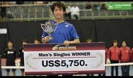 Yoshihito Nishioka reclamó su segunda corona ATP Challenger Tour en suelo de casa en Toyota.