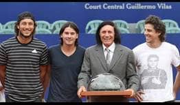 Juan Mónaco, Guillermo Coria, Guillermo Vilas y Gaston Gaudio asistieron a la puesta en escena de la cancha central Guillermo Vilas.