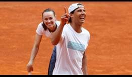 Rafael Nadalse divirtió participando en un evento caritativo en el Mutua Madrid Open. Nadal busca ganar su tercer torneo consecutivo en arcilla.