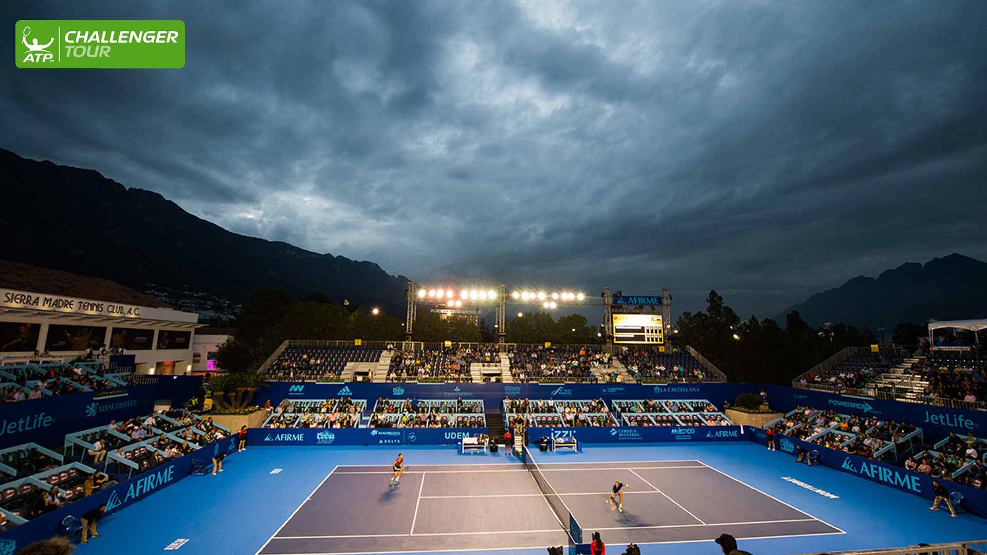 Night sessions are a popular draw at the Monterrey Open.