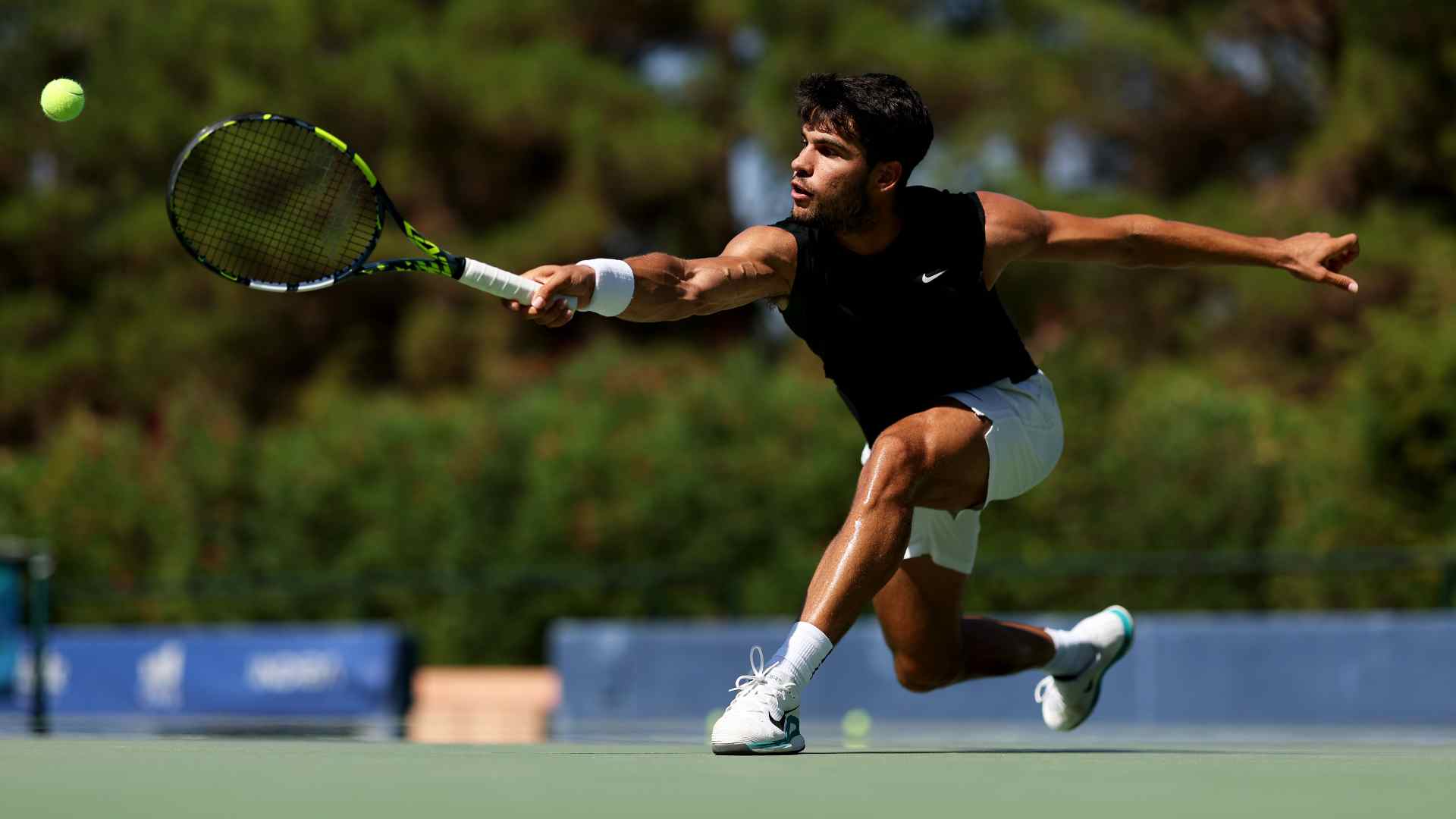 Carlos Alcaraz durante su preparación para el Cincinnati Open.