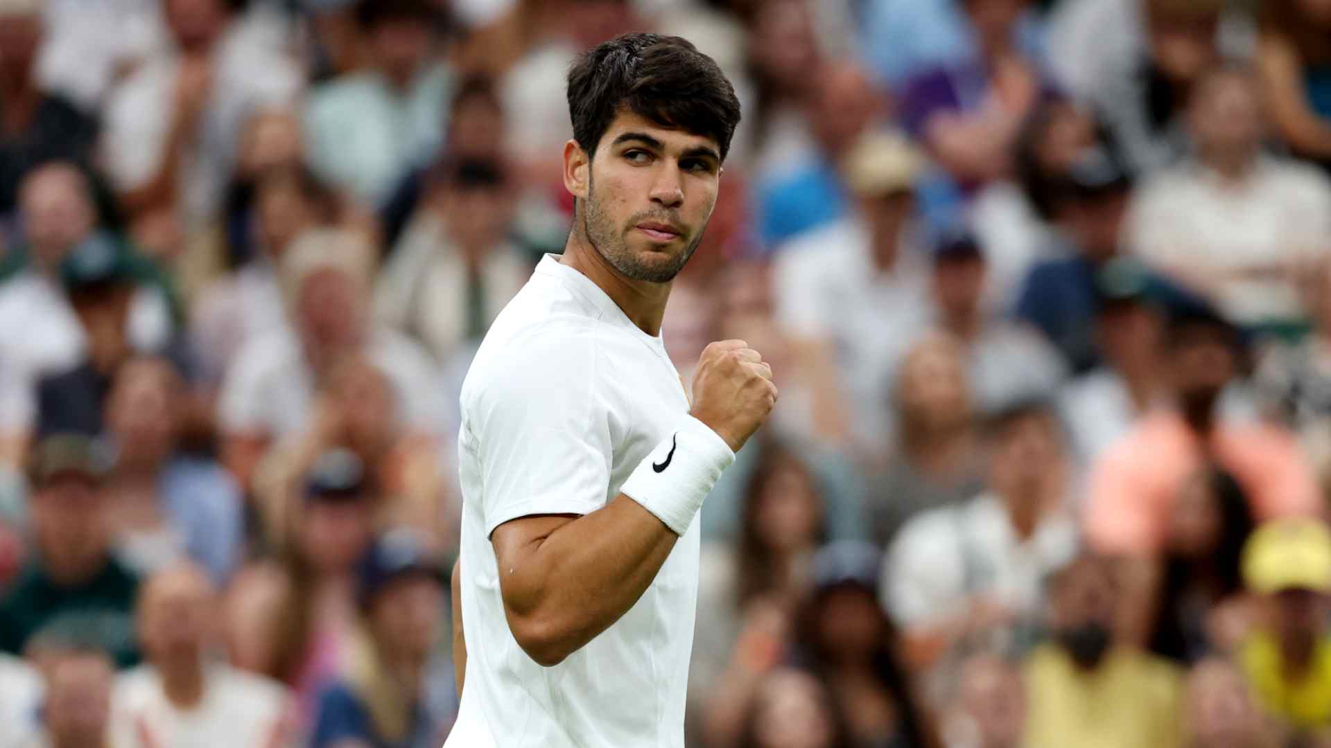 Alcaraz sube el nivel ante Rublev en Wimbledon