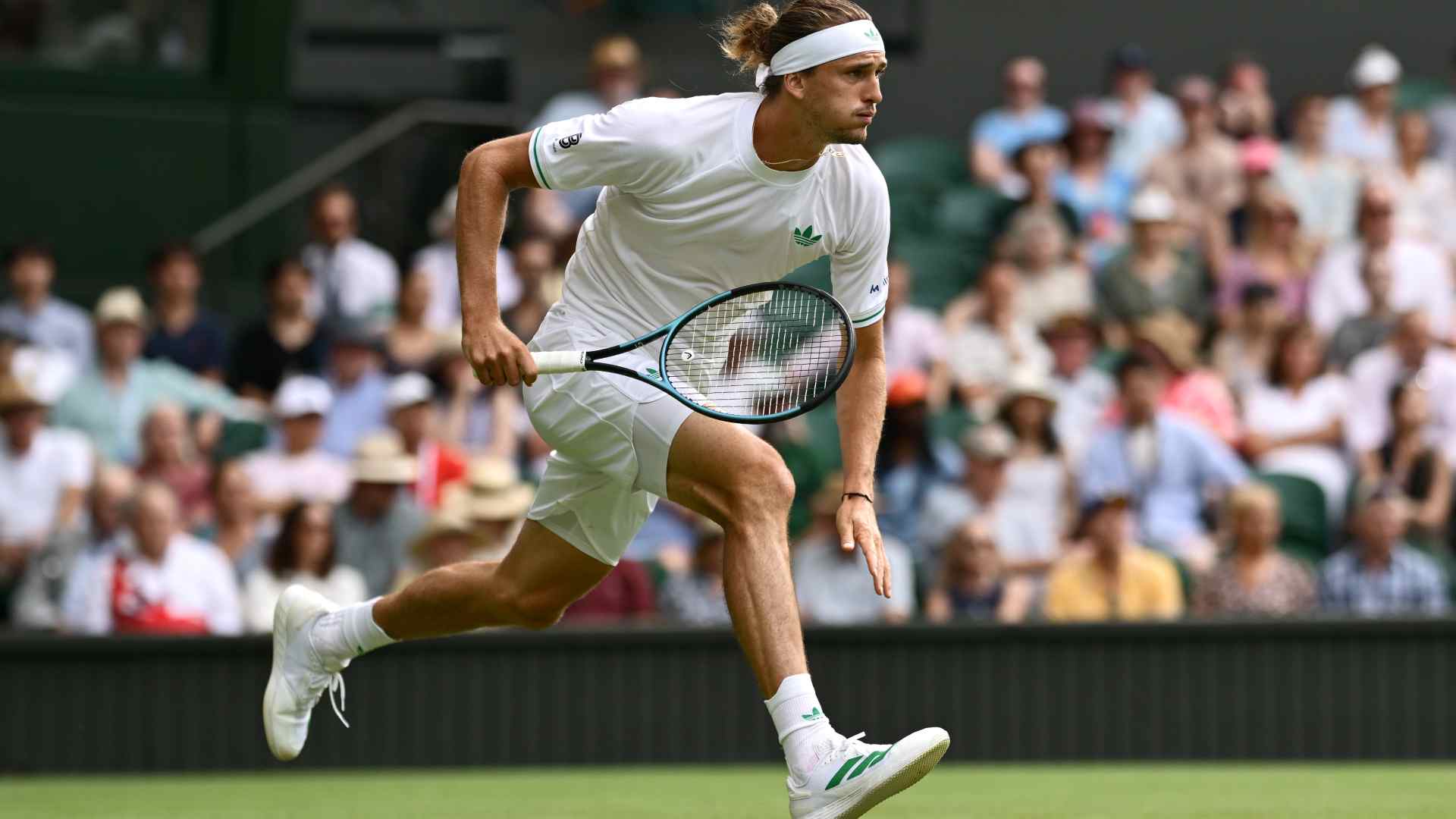 El tercer preclasificado Alexander Zverev cayó ante Arthur Rinderknech en 1ª ronda de Wimbledon 2025.