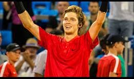 El ruso #NextGenATP Andrey Rublev celebra llegar a su primera final en el ATP World Tour con una victoria sobre Ivan Dodig en Umag el sábado..