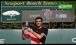 Taylor Fritz levanta su cuarto trofeo ATP Challenger Tour y el primero en dos años en Newport Beach, California.