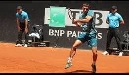 Laslo Djere wins successive tour-level matches for the first time in 12 months by beating Andreas Seppi on Wednesday in Istanbul.