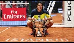 El japonés Taro Daniel, quien no había alcanzado nunca una semifinal ATP World Tour, se corona campeón del TEB BNP Paribas Istanbul Open.