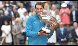 Nadal Roland Garros 2018 Final Trophy 1