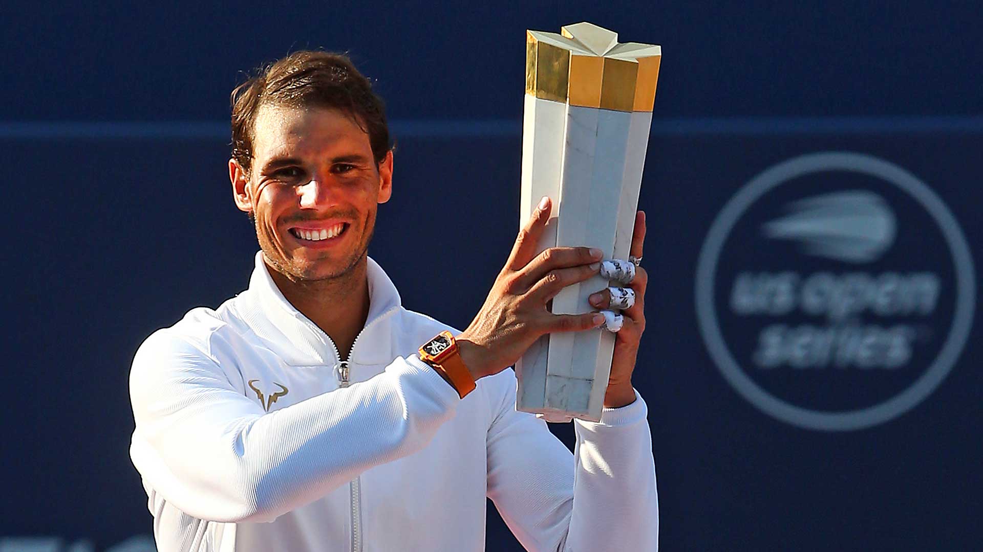 Rafael Nadal claims a fourth Rogers Cup title and a record 33rd ATP World Tour Masters 1000 crown.
