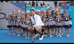 Juan Martín del Potro, primera cabeza de serie en el China Open, asiste a un evento benéfico en Pekín.