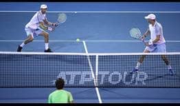 Second seeds Mike and Bob Bryan move into the Auckland semi-finals on Thursday.