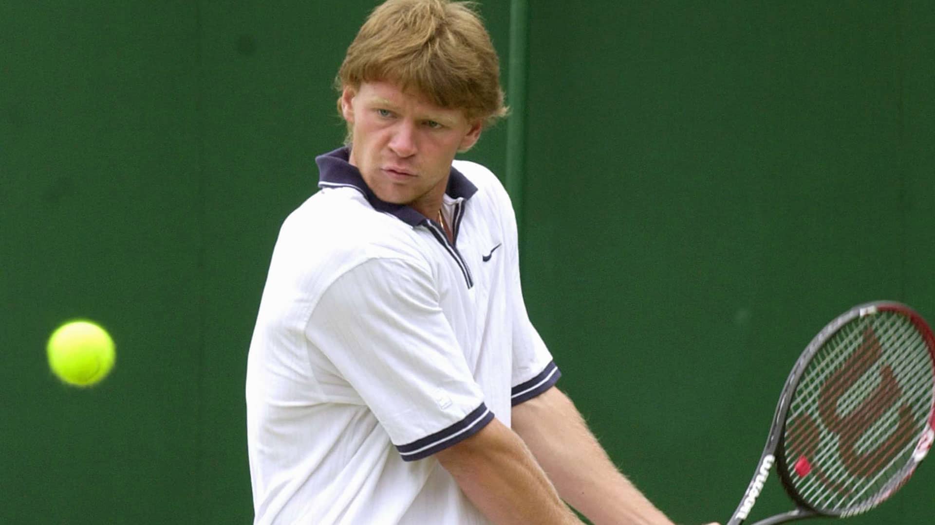 Voltchkov <a href='https://www.atptour.com/en/tournaments/wimbledon/540/overview'>Wimbledon</a> 2000