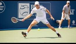 Álex de Miñaur avanza a sus primeras semifinales desde las que disputó en Sídney 2019.