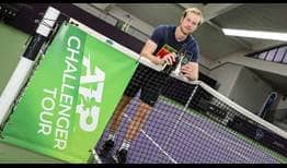 Botic van de Zandschulp celebrates his first ATP Challenger Tour title in Hamburg.