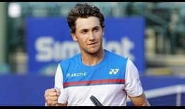 Casper Ruud breaks serve on three occasions to beat Pablo Andujar in straight sets at the Argentina Open on Monday.