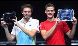Nicolas Mahut and Vasek Pospisil did not drop a set en route to the Open 13 Provence title.