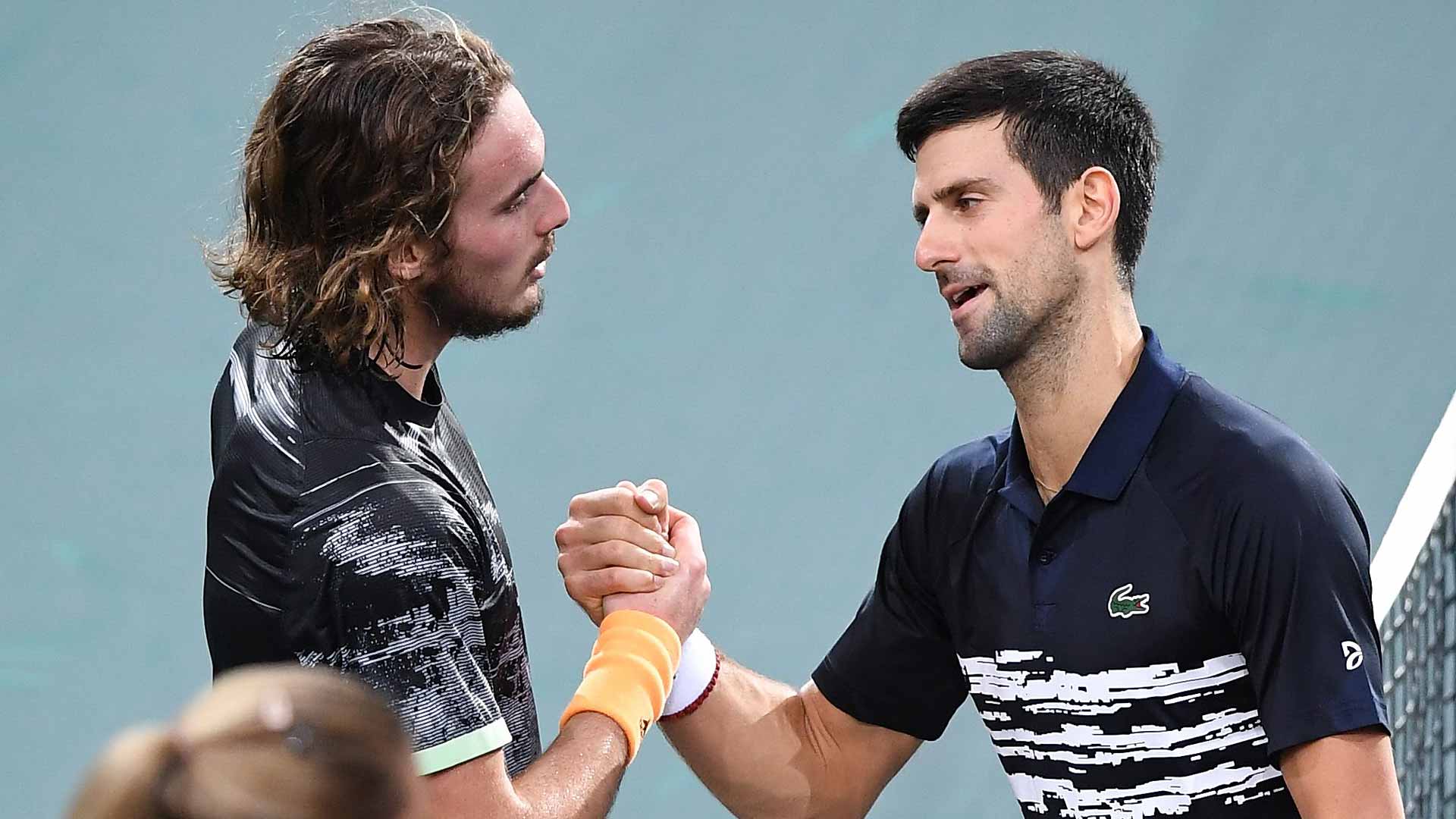 Stefanos Tsitsipas y Novak Djokovic se repartieron los cuatro primeros duelos que componen su ATP Head2Head.