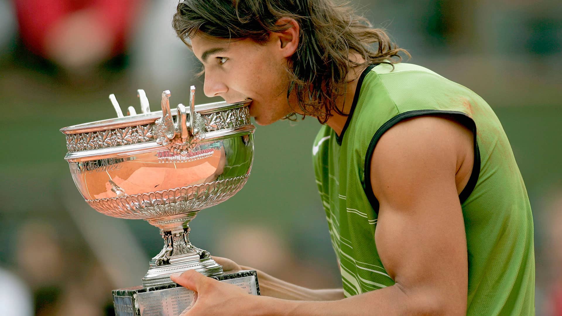 Rafael Nadal beat Mariano Puerta in four sets to capture his maiden Roland Garros title in 2005.