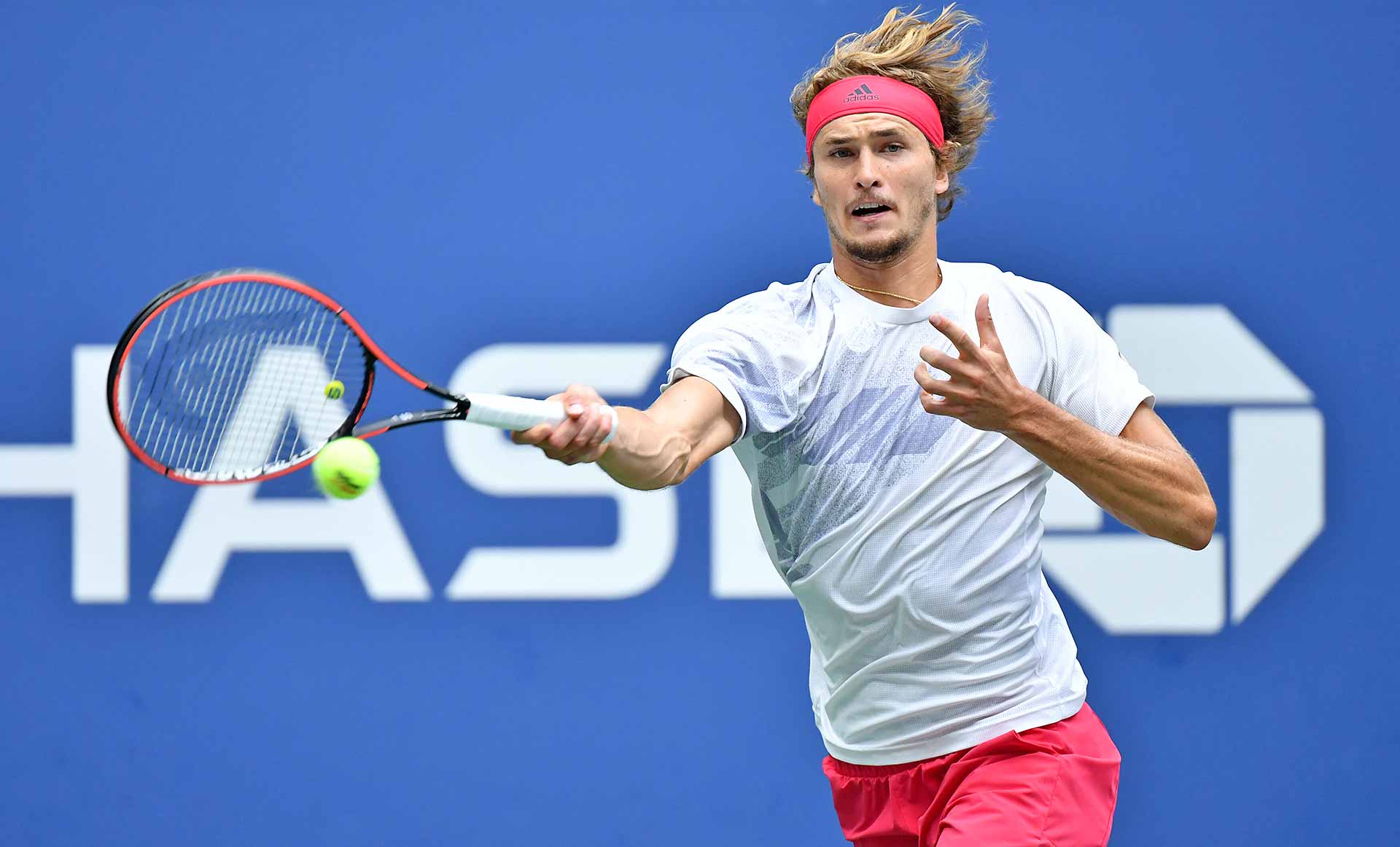 <a href='https://www.atptour.com/en/players/alexander-zverev/z355/overview'>Alexander Zverev</a>