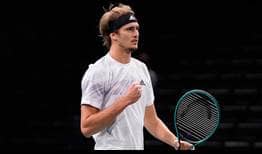 Alexander Zverev celebra la victoria en su estreno en el Rolex Paris Masters frente a Miomir Kecmanovic.